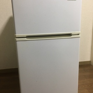 引っ越しの為、冷蔵庫無料で差し上げます