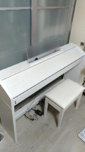 CASIO　　Privia PX-750　ホワイト　電子ピアノ
