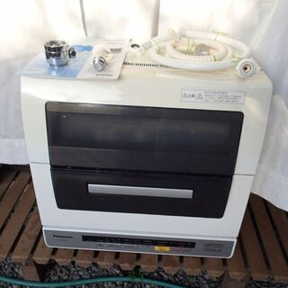 Panasonic 食器洗い乾燥機 ホワイト NP-TR7-W