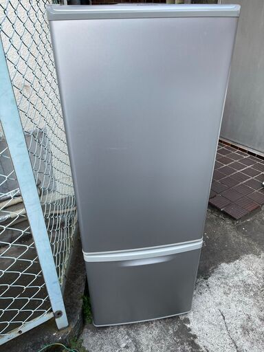 ドタキャンによる再掲載、都内近郊無料で配送、設置いたします　2010年製　冷蔵庫　Panasonic　NR-B172W-S PA01