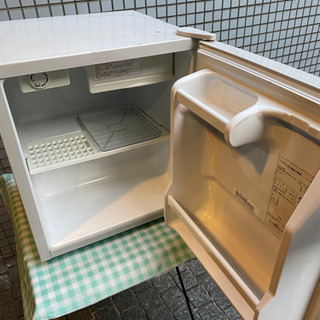 【ネット決済・配送可】値引き可能！ワンドア　小型冷蔵庫　中古　美品