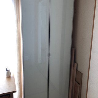 【ネット決済】IKEA ビリー　透明ガラス扉付き本棚　