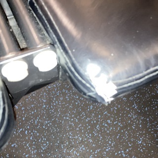 定価7万円のベンチ台を半額以下で売ります