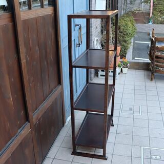 九州民芸家具の樺桜材を使用した朝鮮棚です。カバザクラ材の