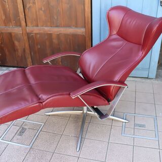 北欧デンマークのメーカーKEBE(ケベ)社の総本革張 KE-26PN リクライニングチェアーです！！無段階のフットレスト付のパーソナルチェアはシアタールームなどにおススメ♪フランスベッド取扱い