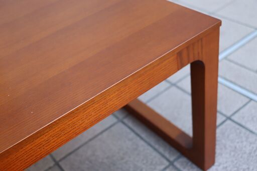 IDEE(イデー)で取り扱われていたMALUH(マル―) ホワイトアッシュ材 ロー