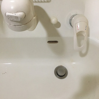 洗面台　シャワーからポタポタ水漏れ