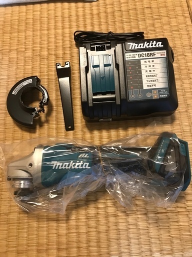 マキタ　グラインダー