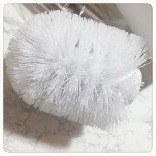 ご購入者様決定[未使用]トイレブラシ 白 長め 清潔感 防臭 細菌繁殖防止 縦長スリム