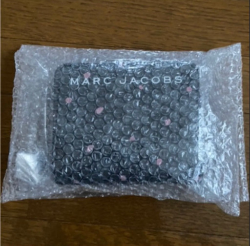 【新品】マークジェイコブス/未使用二つ折り財布
