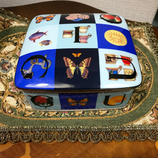 希少。GUCCI陶器小物入れ