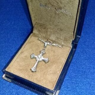 ローリーロドキン　シルバーSＶ925　十字架ペンダント　ネックレス　ダイヤ入り？　箱付き