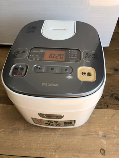 2019年製   アイリスオーヤマ　炊飯器　極厚　火釜　オススメ　お買得　5合　人気商品
