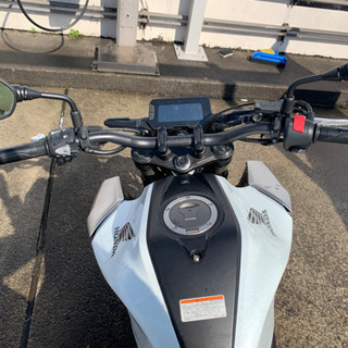 CB125R 2018年モデル 実燃費50km/Lの超低燃費！キャリア付き！ 【公式