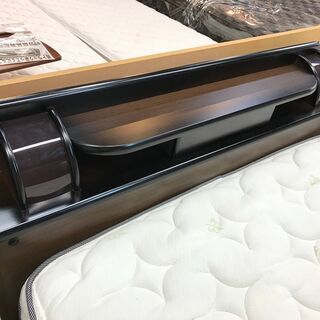 ニトリ　ダブルベッド　⑧