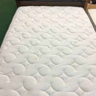 ニトリ　ダブルベッド　⑧