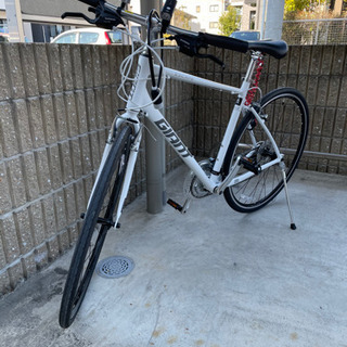 GIANT クロスバイク　ESCAPE R3