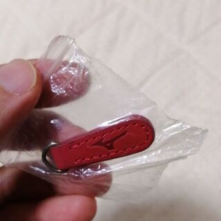 ミズノ製のグラブ革長財布