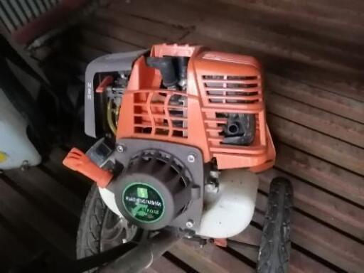 草刈り機