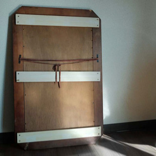 逸品　アンティーク調の壁掛けミラー　鏡　インテリア　アンニュイ  レトロ 逸品 アンティーク調の壁掛けミラー 鏡 インテリア アンニュイ レトロ