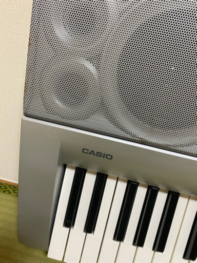 CASIOのCTK-4000ベーシックキーボード。