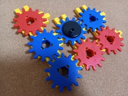 知育玩具しまじろう付録ぐるぐる歯車 だいだい 荻窪のその他の中古あげます 譲ります ジモティーで不用品の処分