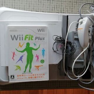 Wii 本体 ＆ Wii Fit Plus ＆ バランスWiiボード