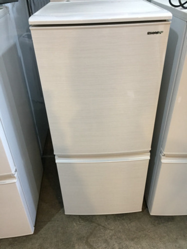 ！！値下げ！！★状態良好！ 綺麗です！★　SHARP 2ドア冷凍冷蔵庫　つけかえどっちもドア 2019年製 SJ-D14E-W