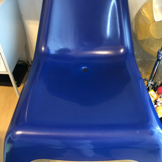 IKEAプラスチック椅子無料