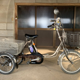 三輪車電動自転車お売りします。
