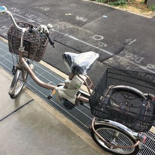 地域限定送料無料 パナソニック カロヤカライフ 三輪車 新基準 10AH 薄