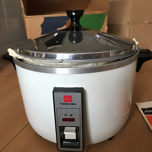 TOSHIBA 電気釜　五合炊き