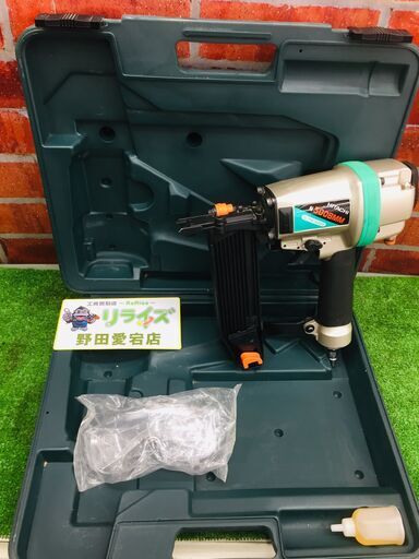 日立 N5008MM エアタッカ【リライズ野田愛宕店】【中古】管理番号：IT9UL1YN8PHS