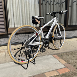美車！ルイガノ シャッセ白 フレームサイズ370女性向き 適応身長150〜160㎝