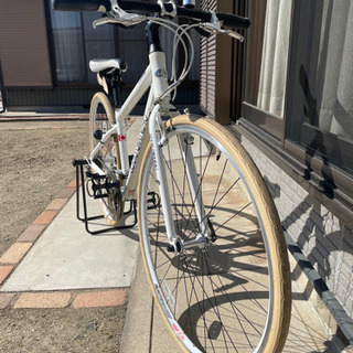 美車！ルイガノ シャッセ白 フレームサイズ370女性向き 適応身長150〜160㎝