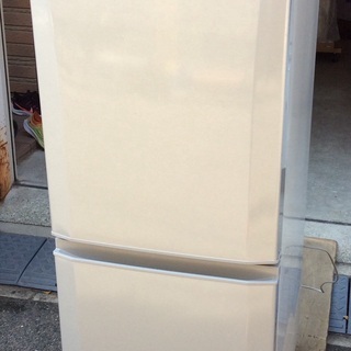 【RKGRE-571】特価！三菱/146L 2ドア冷凍冷蔵庫/MR-P15Z-S/中古品/2016年製/当社より近隣無料配達！