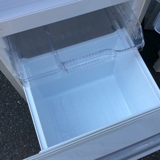 【RKGRE-571】特価！三菱/146L 2ドア冷凍冷蔵庫/MR-P15Z-S/中古品/2016年製/当社より近隣無料配達！