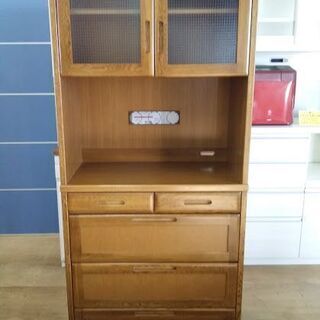展示品カッシーナixc トネリチェリー材ドロアーチェストワゴンガラス