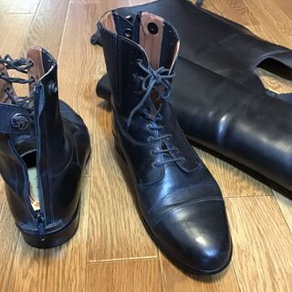 乗馬グッズ　（チャップス、ブーツ、キュロット、プロテクターなど）
