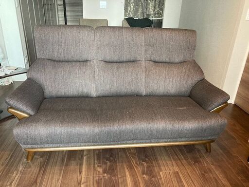 【正規品直輸入】 ニトリのソファー（使用期間８か月）です。 3人掛けソファ