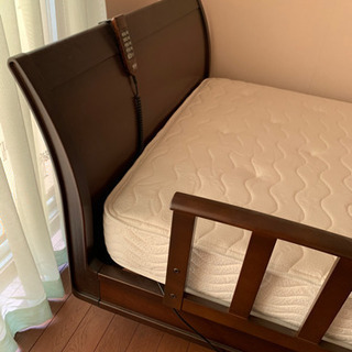 値下げ交渉大歓迎❗️【定価96万円】シモンズ 電動セミダブルベッド 🌈 しげん屋