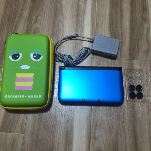【値引き】ニンテンドー3DS LL ブルー×ブラック　ガチャピンケースなどの付属品付き