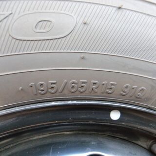 トヨタ　アクア純正ホイル　スタッドレスタイヤ付　195/65R15