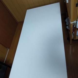 【お譲り先確定】ニトリ　テーブル　ホワイト