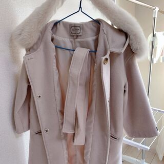 レディース フード ファー白コートsサイズmy Trends Jiang 常滑のコート レディース の中古 古着あげます 譲ります ジモティーで不用品の処分