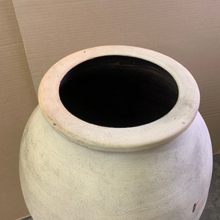 その他 大きな壺 水瓶？②