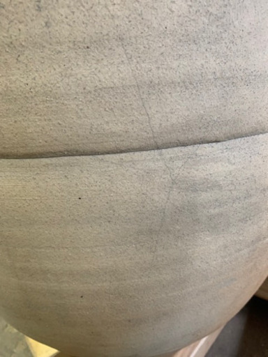 大きな壺　水瓶？②