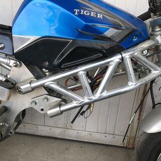 希少!!!   アルミトラスフレーム・アルミスタビ付スイングアーム・倒立フロントフォーク他　( モンキーR・モンキー・ゴリラ・4Mini系 ) 希少!!! アルミトラスフレーム・アルミスタビ付スイングアーム・倒立