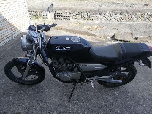 ヤマハのSRX250cc　2型の3WPです。セル一発始動綺麗な車体。