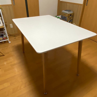 【ネット決済】ダイニングテーブルと椅子２脚